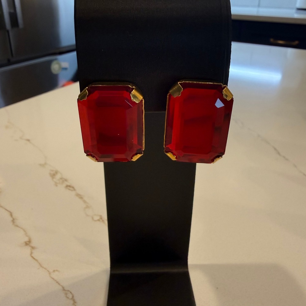 Glam Statement Red Faceted Stone Stud Earrings Gold Tone Oversized 1.25" - Picture 3 of 9